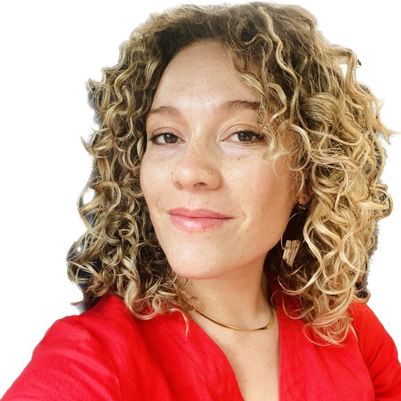 Meet your Posher, Nikki - Picture 4 of 5